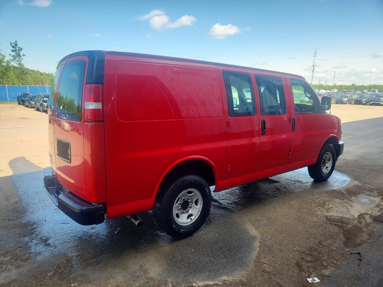 2023 CHEVROLET EXPRESS G2500 — снимка 3