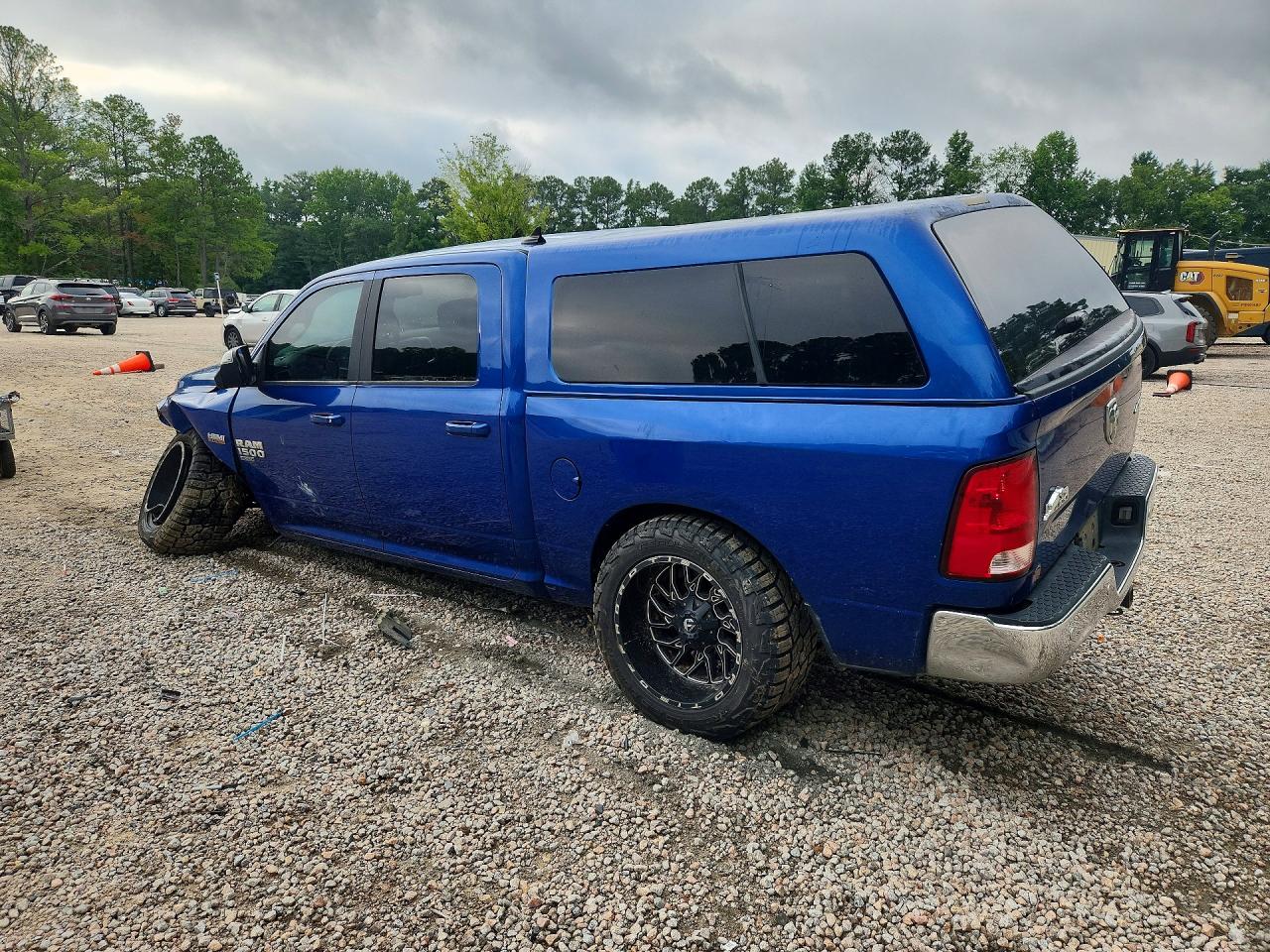 2019 RAM 1500 CLASSIC SLT — снимка 2