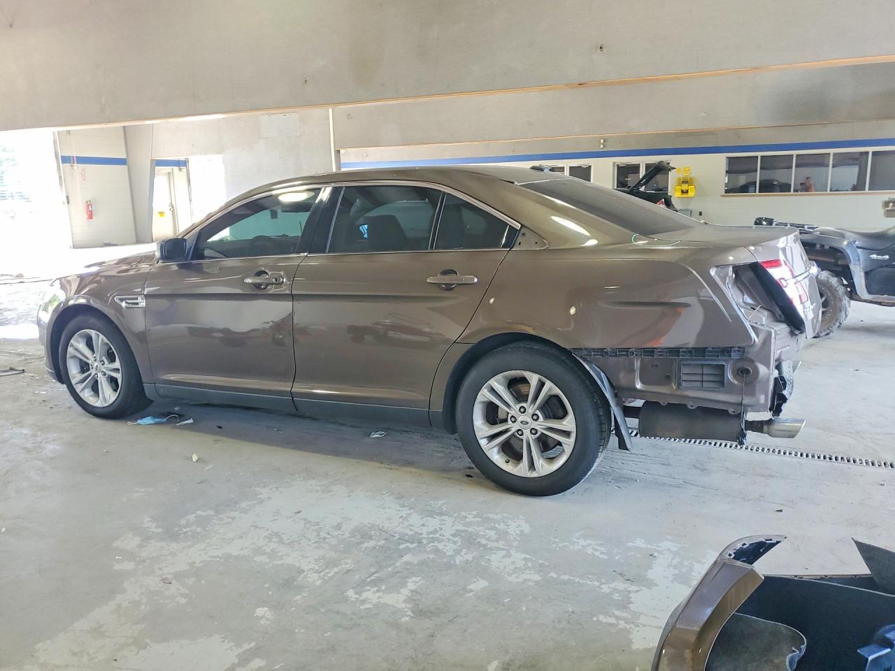 2015 FORD TAURUS SE — снимка 2