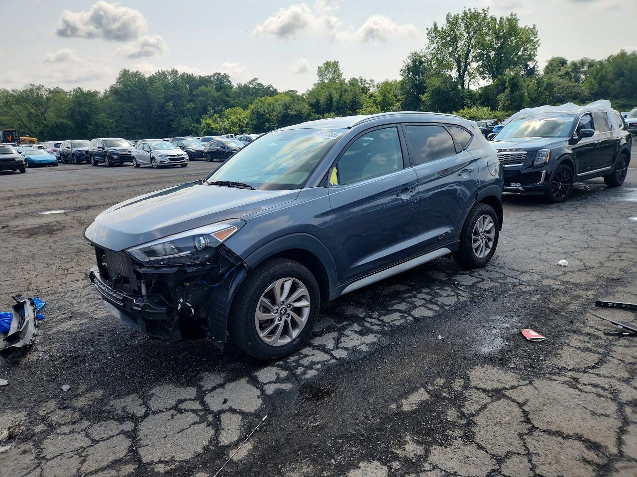 2017 HYUNDAI TUCSON SE