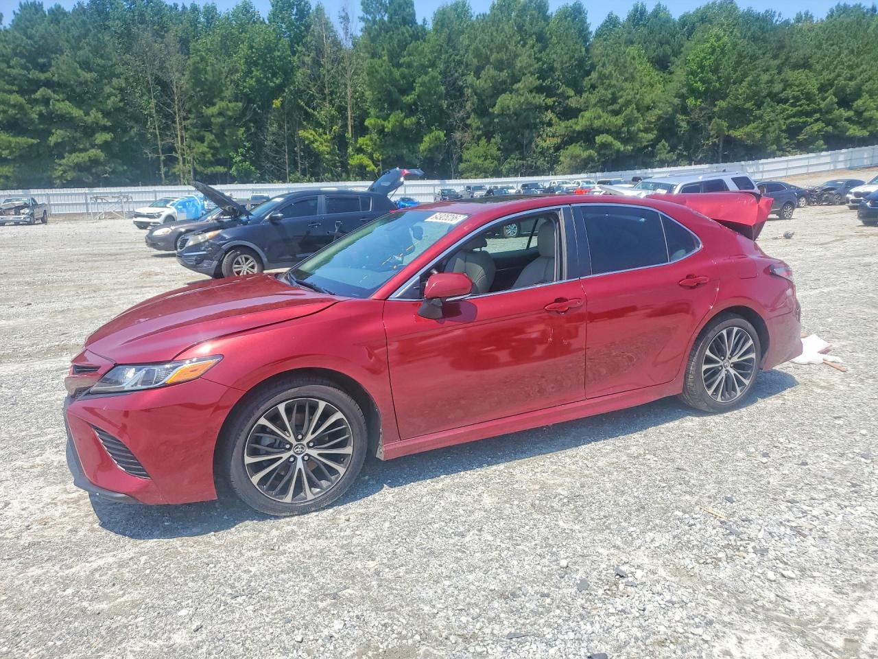 2018 TOYOTA CAMRY SE