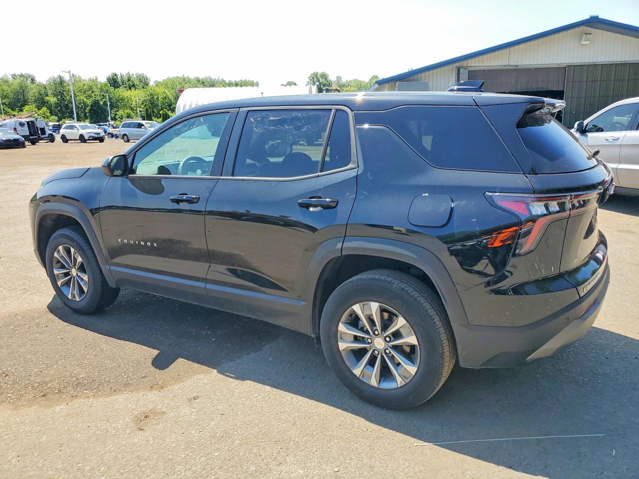 2025 CHEVROLET EQUINOX LT — снимка 2