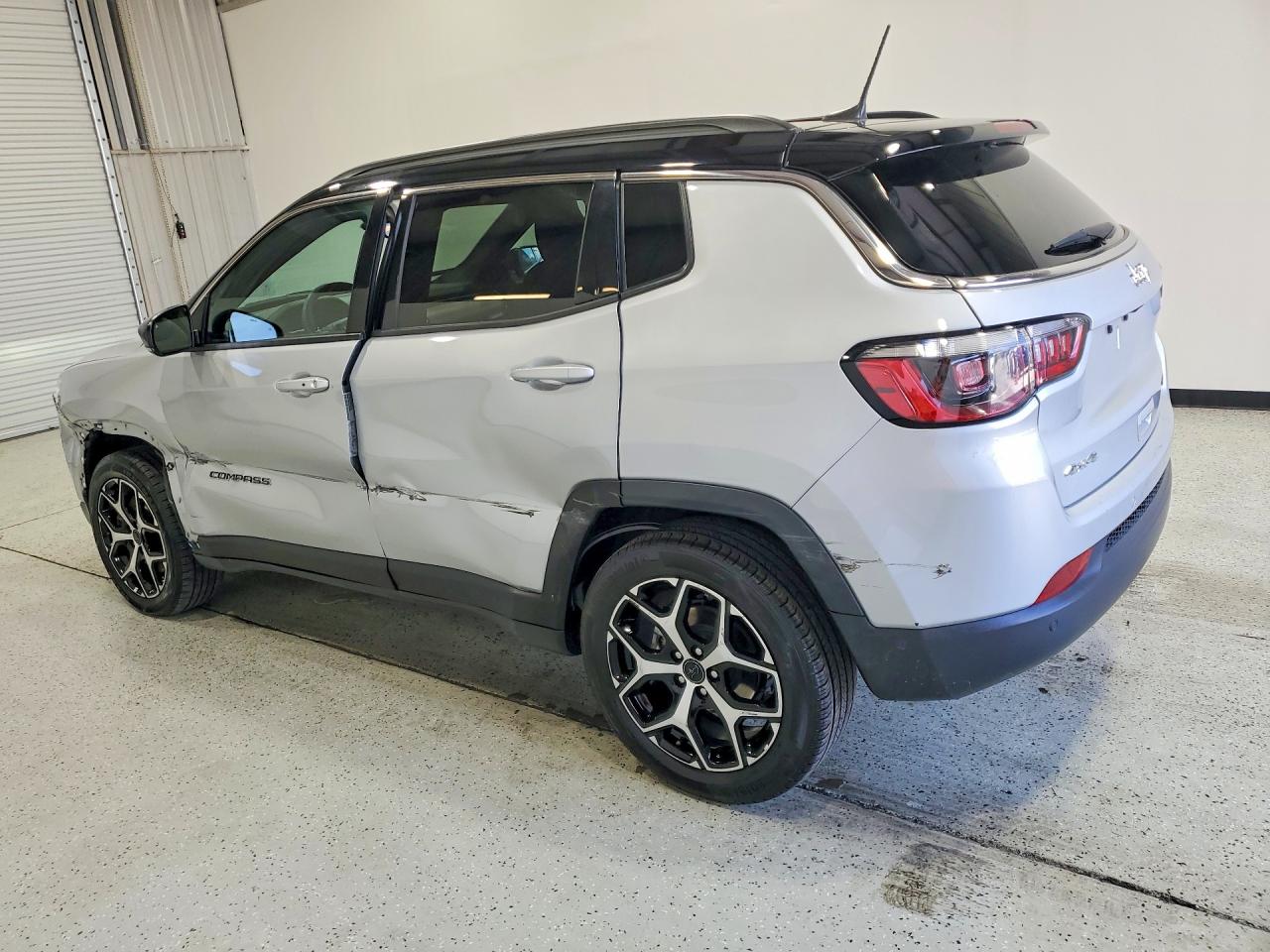 2025 JEEP COMPASS LIMITED — снимка 2