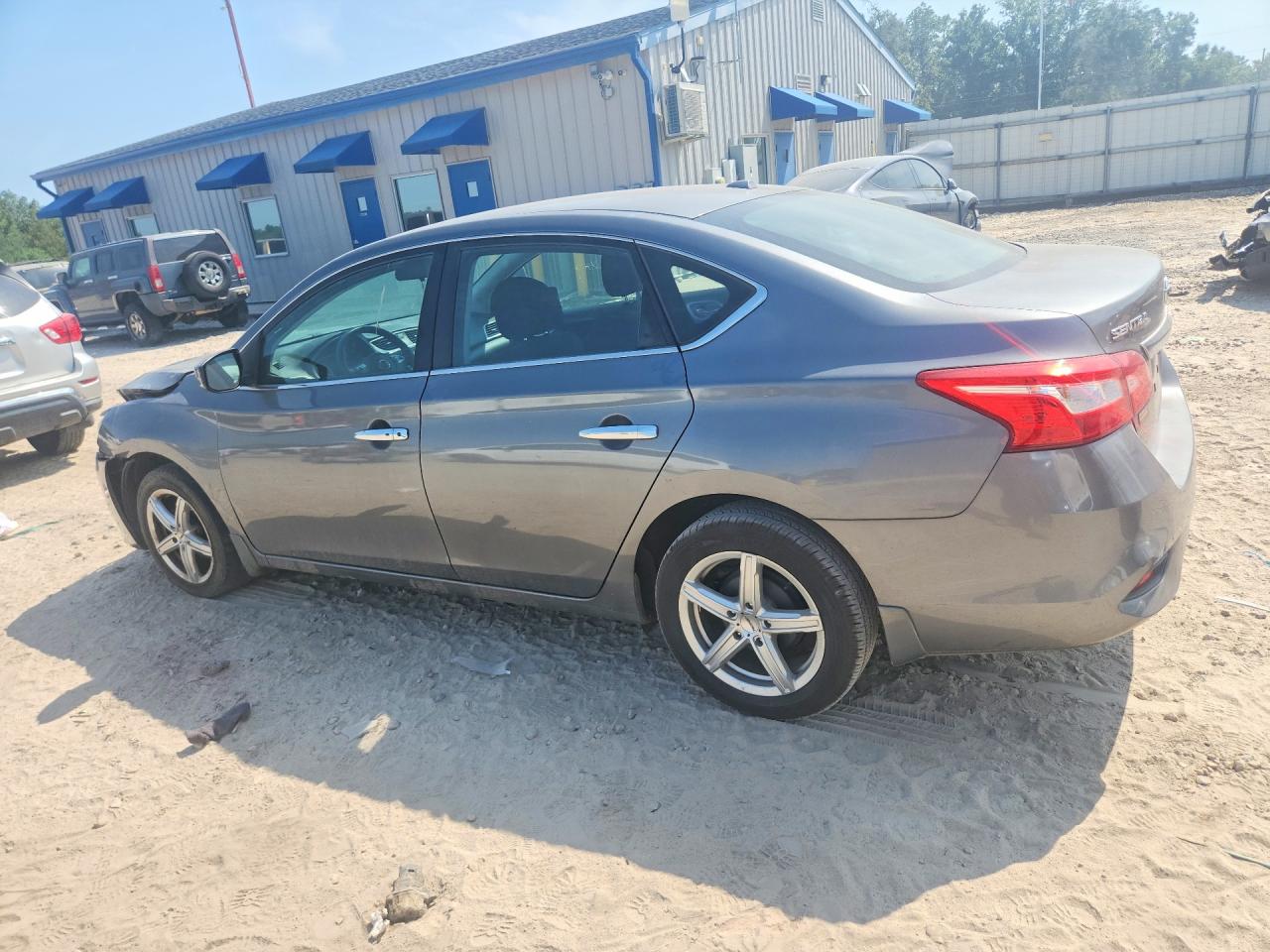 2017 NISSAN SENTRA SV — снимка 2