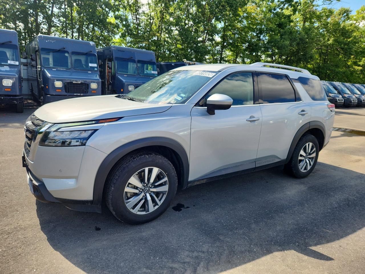 2025 NISSAN PATHFINDER SL