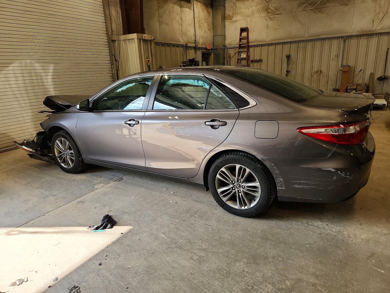 2017 TOYOTA CAMRY SE — снимка 2