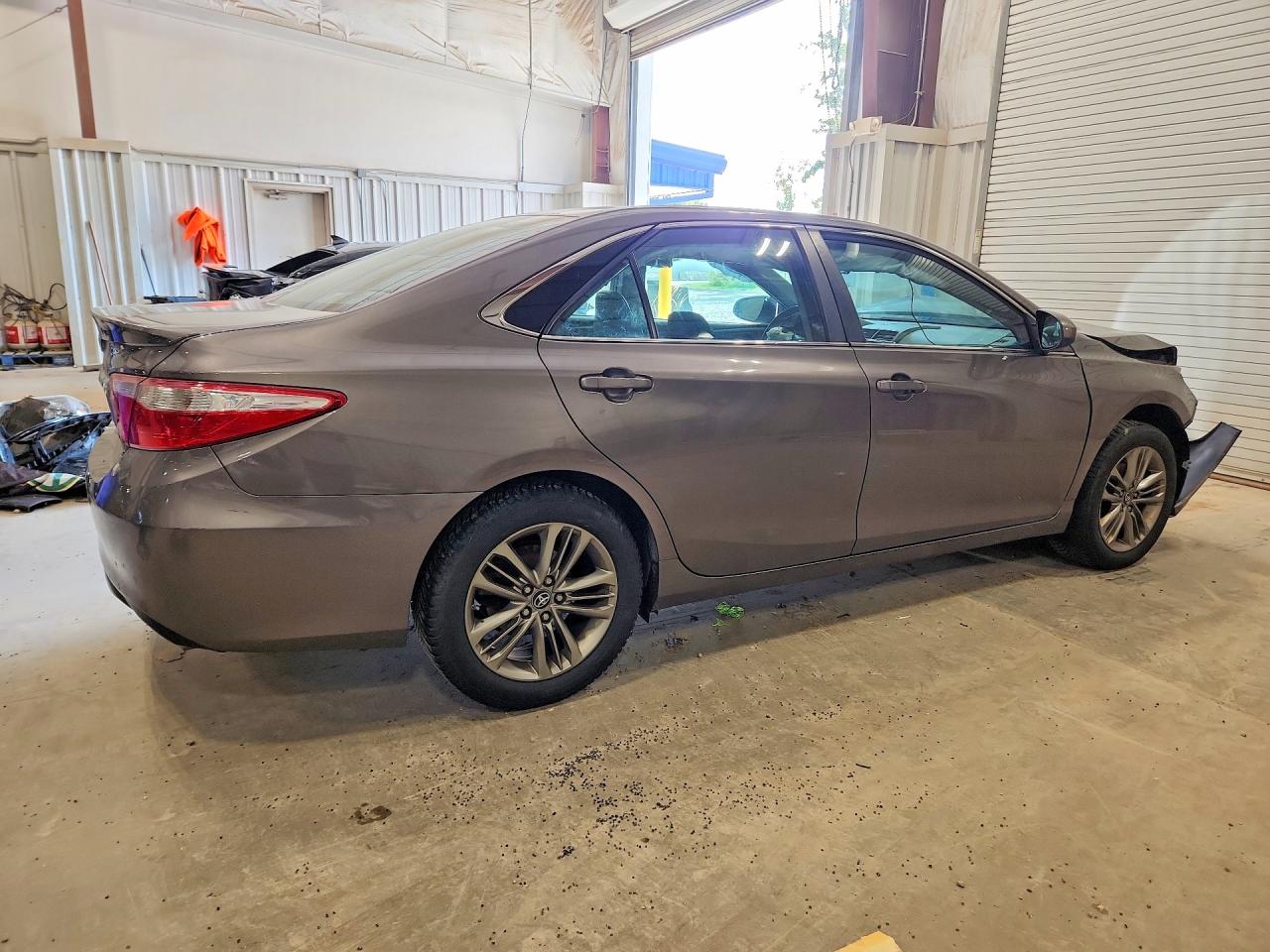 2017 TOYOTA CAMRY SE — снимка 3