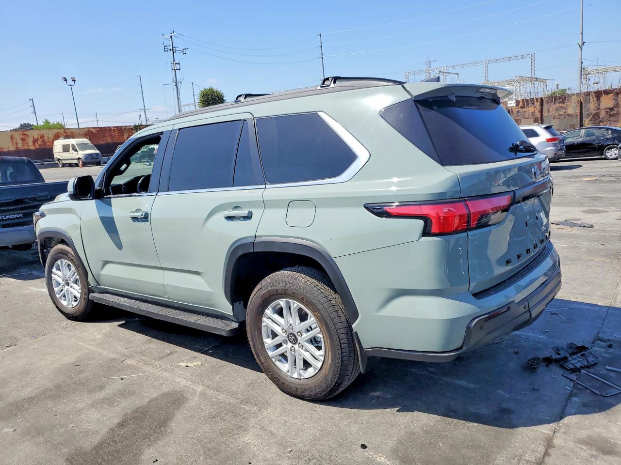 2025 TOYOTA SEQUOIA SR5 — снимка 2