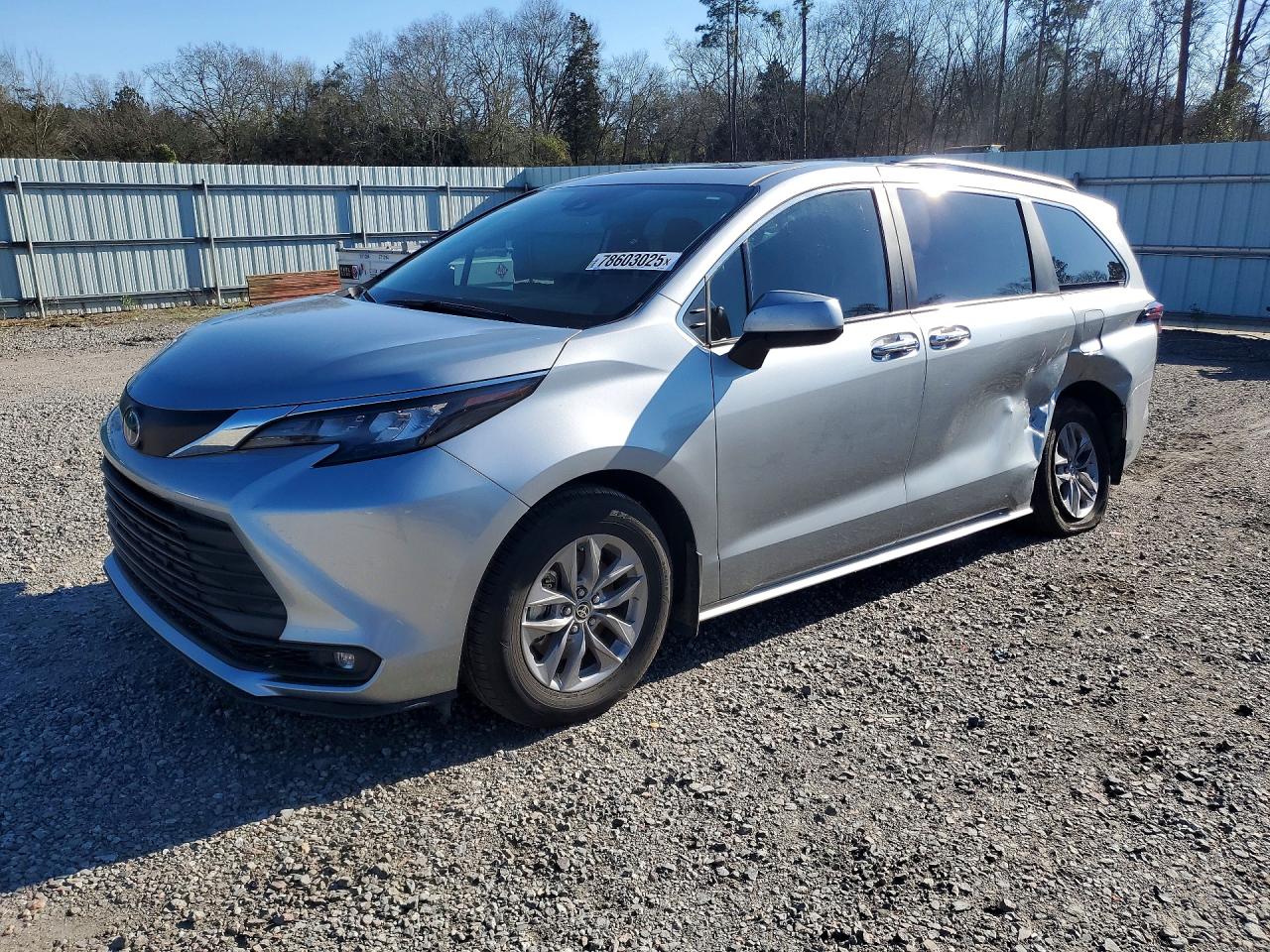 2025 TOYOTA SIENNA XLE