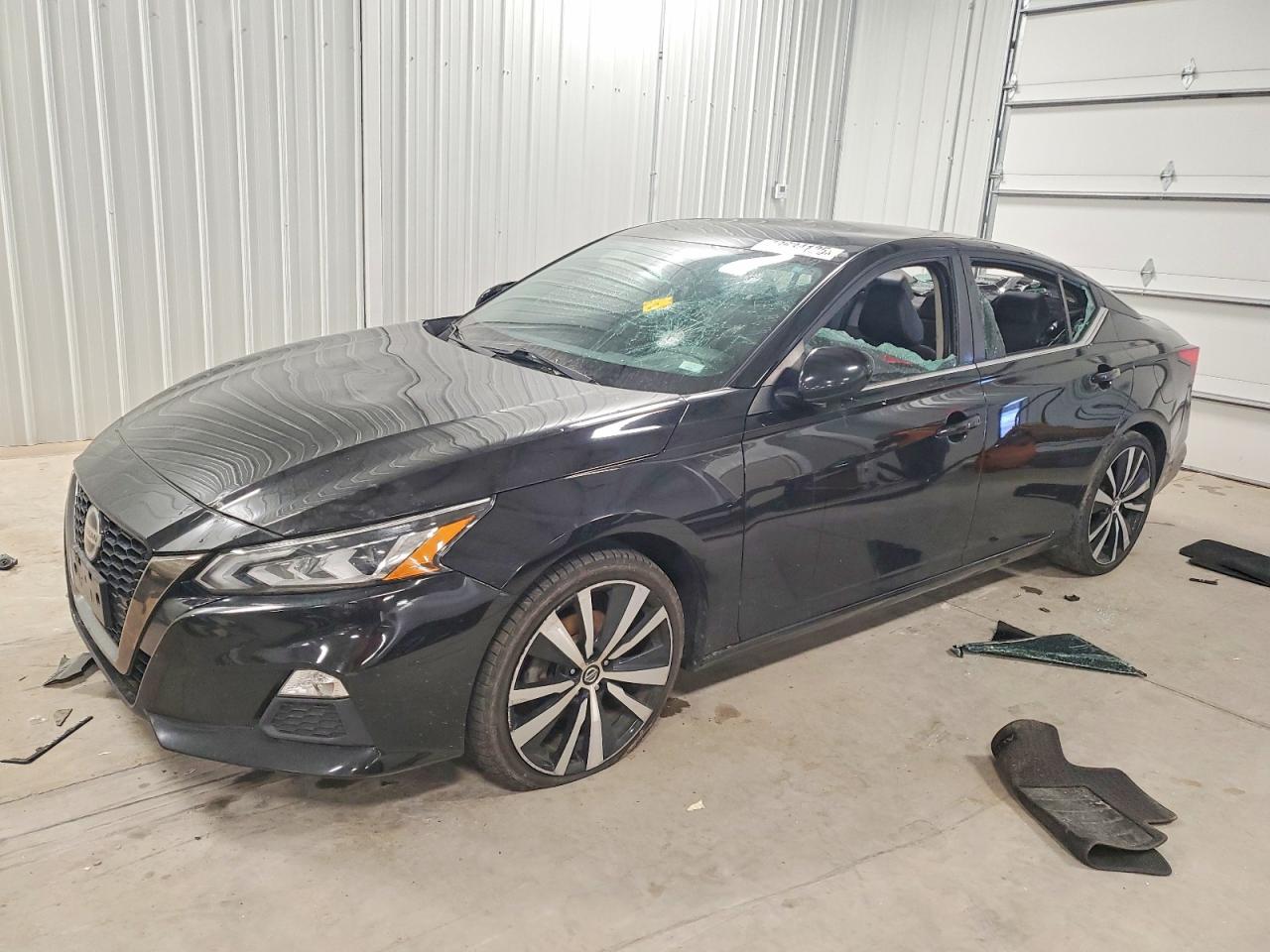 2019 NISSAN ALTIMA SR