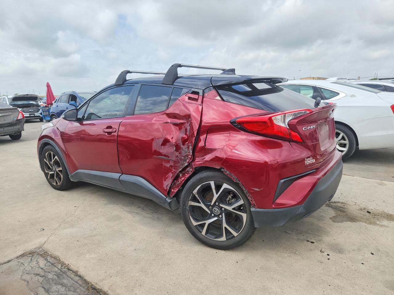 2019 TOYOTA C-HR XLE — снимка 2