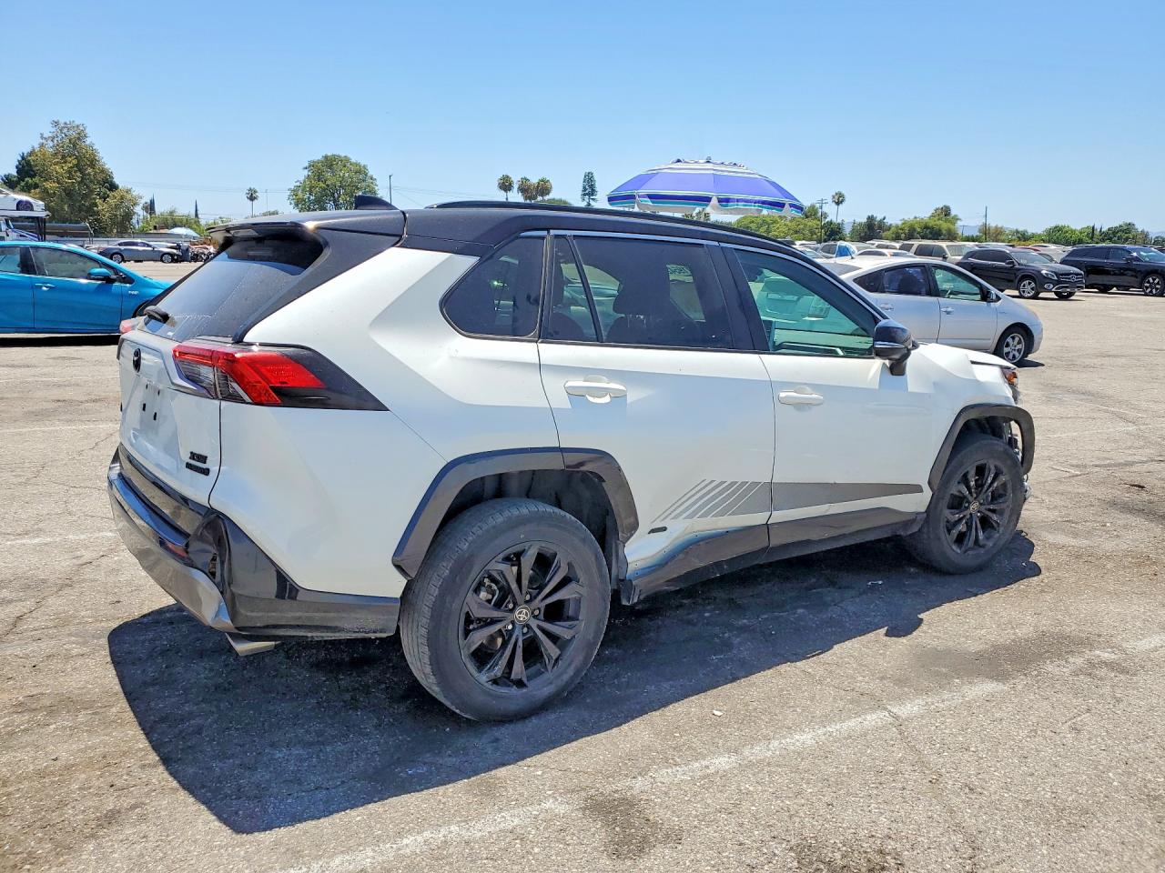 2022 TOYOTA RAV4 XSE — снимка 3