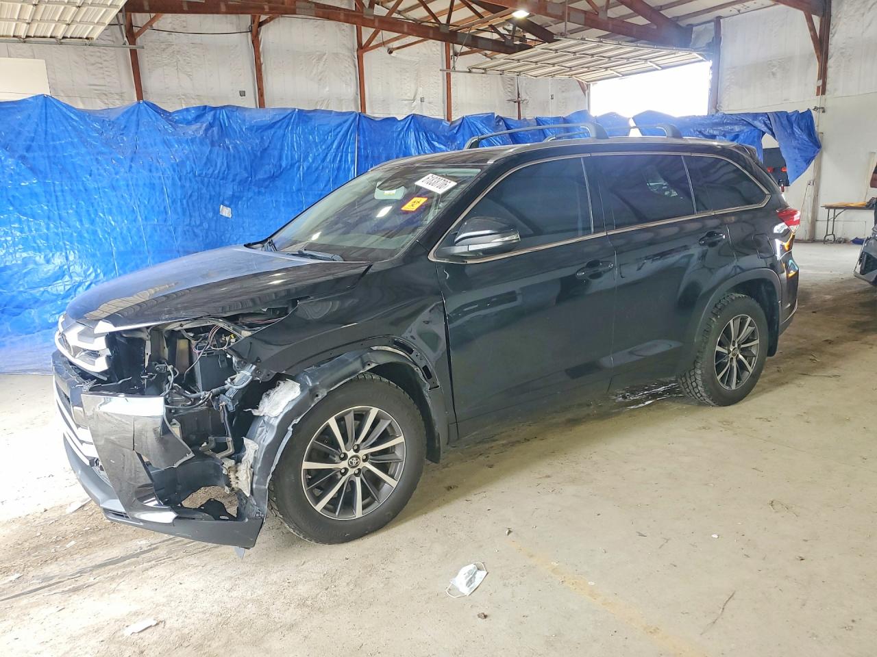 2017 TOYOTA HIGHLANDER XLE