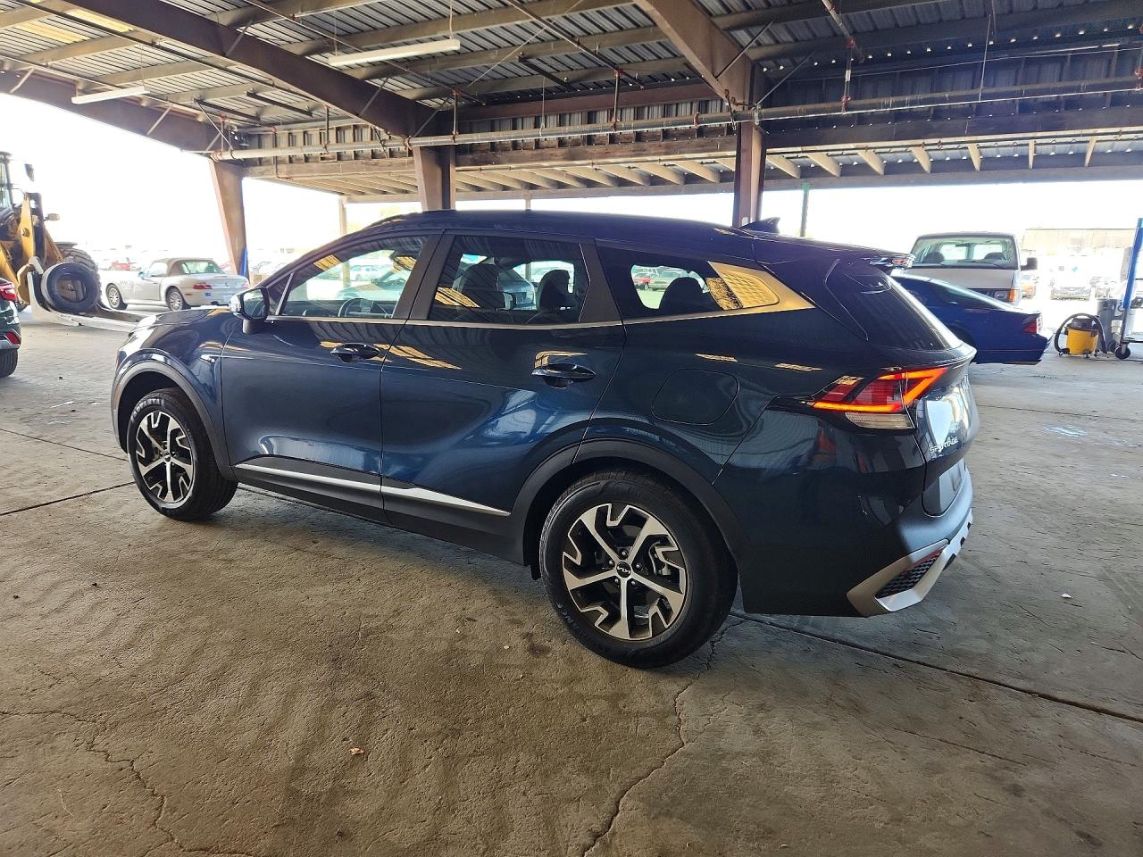2025 KIA SPORTAGE EX — снимка 2