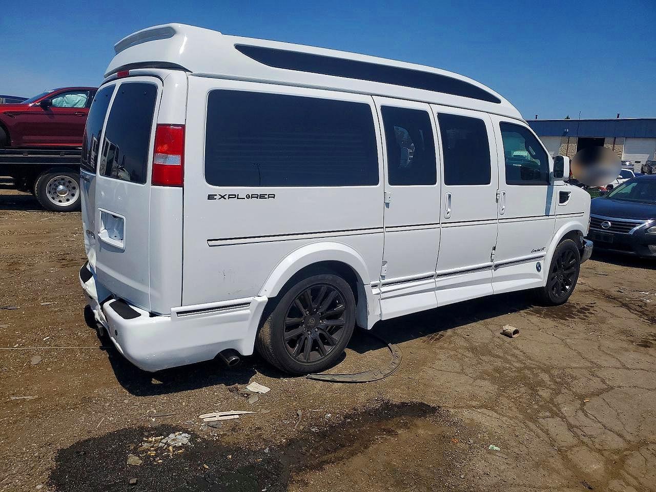 2022 CHEVROLET EXPRESS G2500 — снимка 3