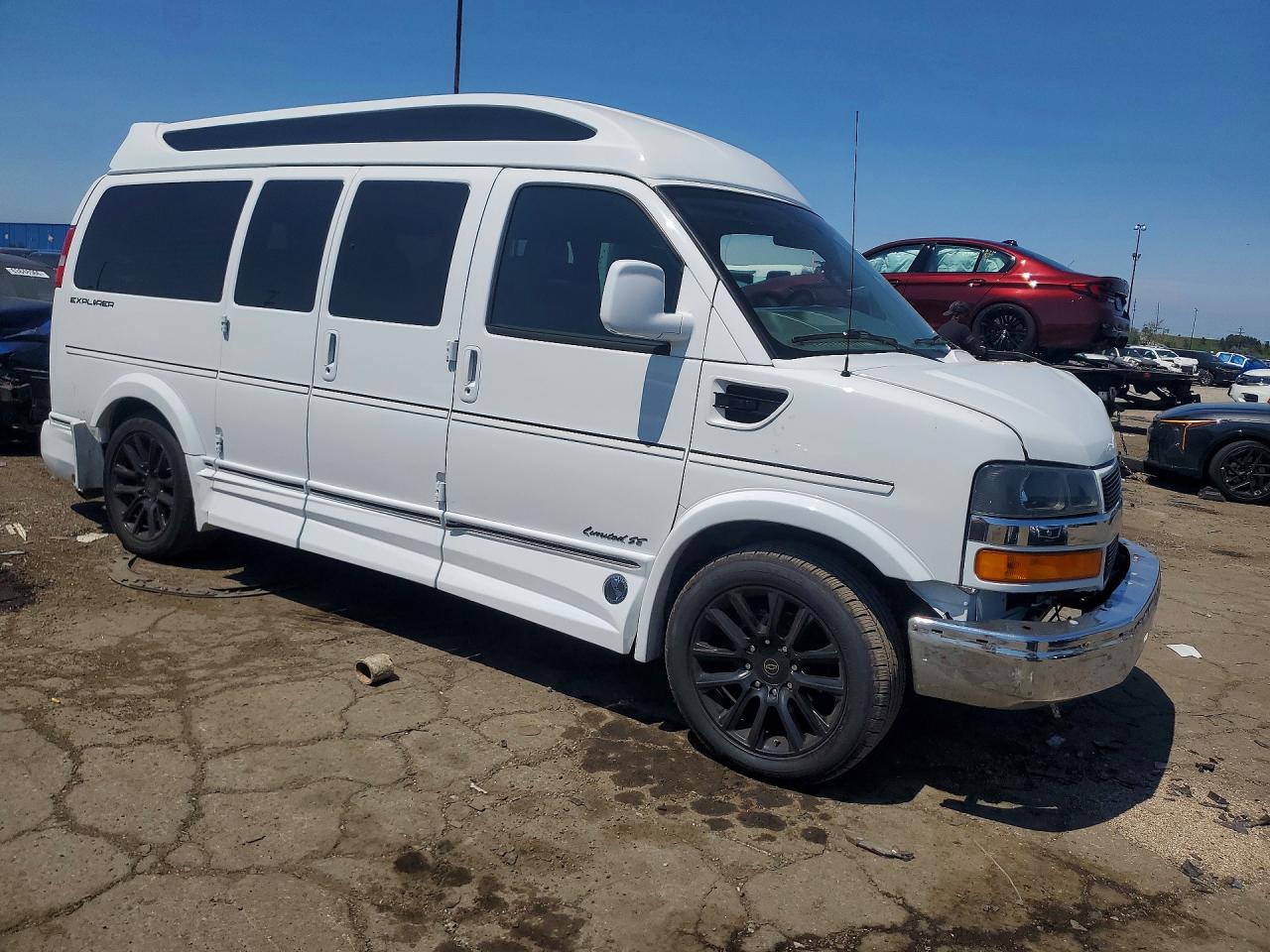 2022 CHEVROLET EXPRESS G2500 — снимка 4