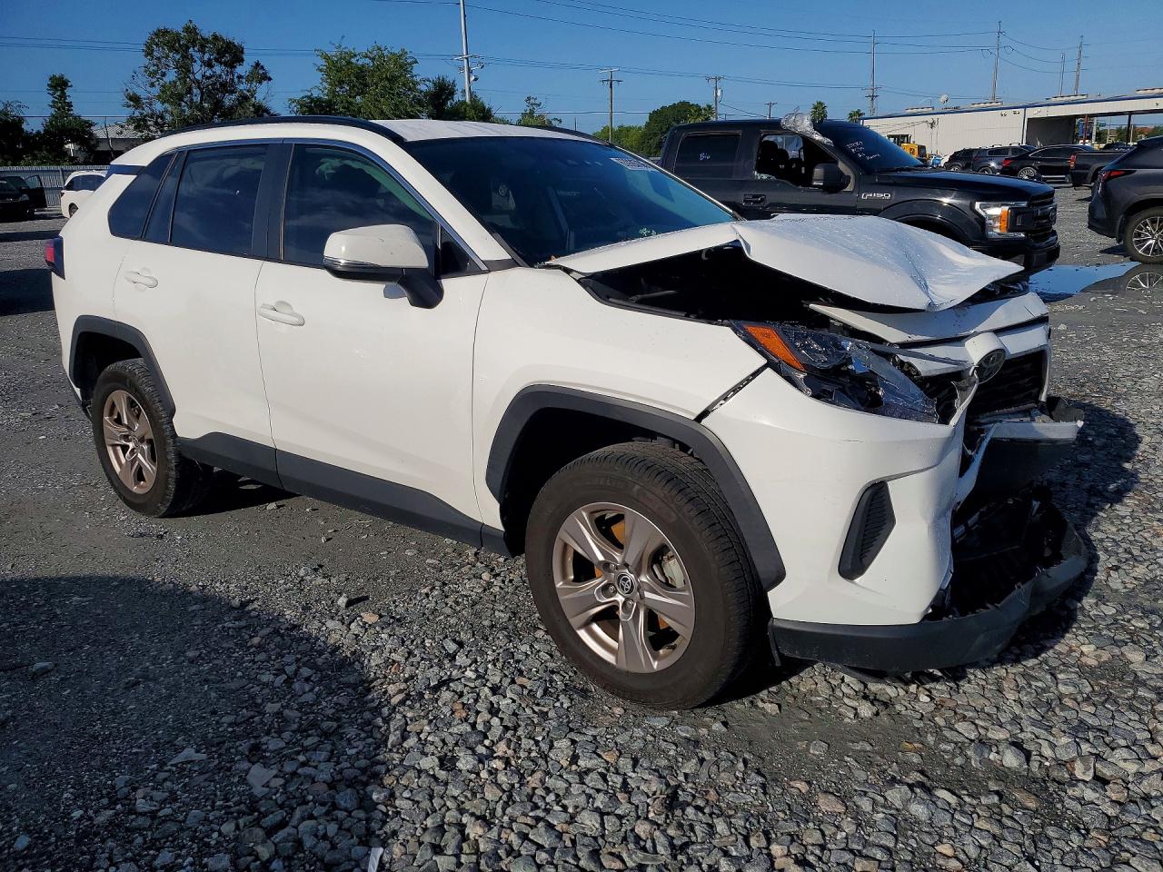 2022 TOYOTA RAV4 XLE — снимка 4