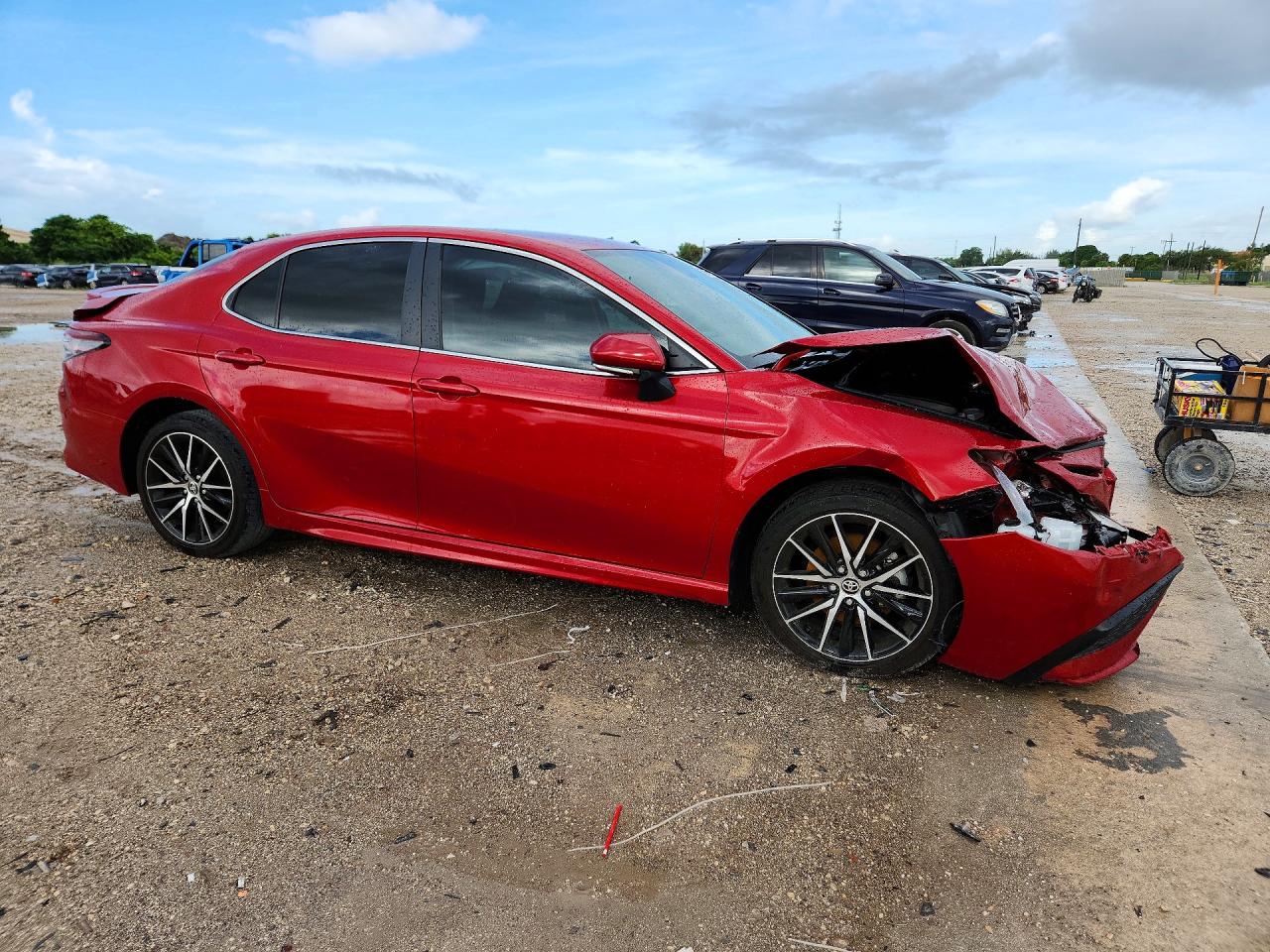 2024 TOYOTA CAMRY SE — снимка 4