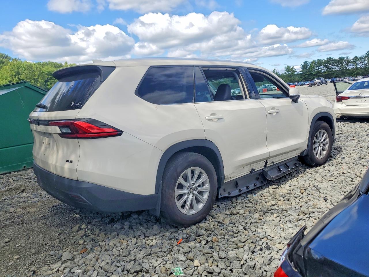 2024 TOYOTA GRAND HIGHLANDER XLE — снимка 3