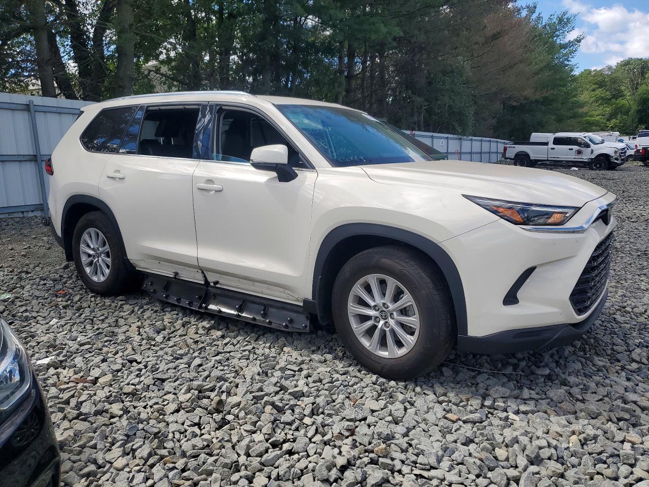 2024 TOYOTA GRAND HIGHLANDER XLE — снимка 4