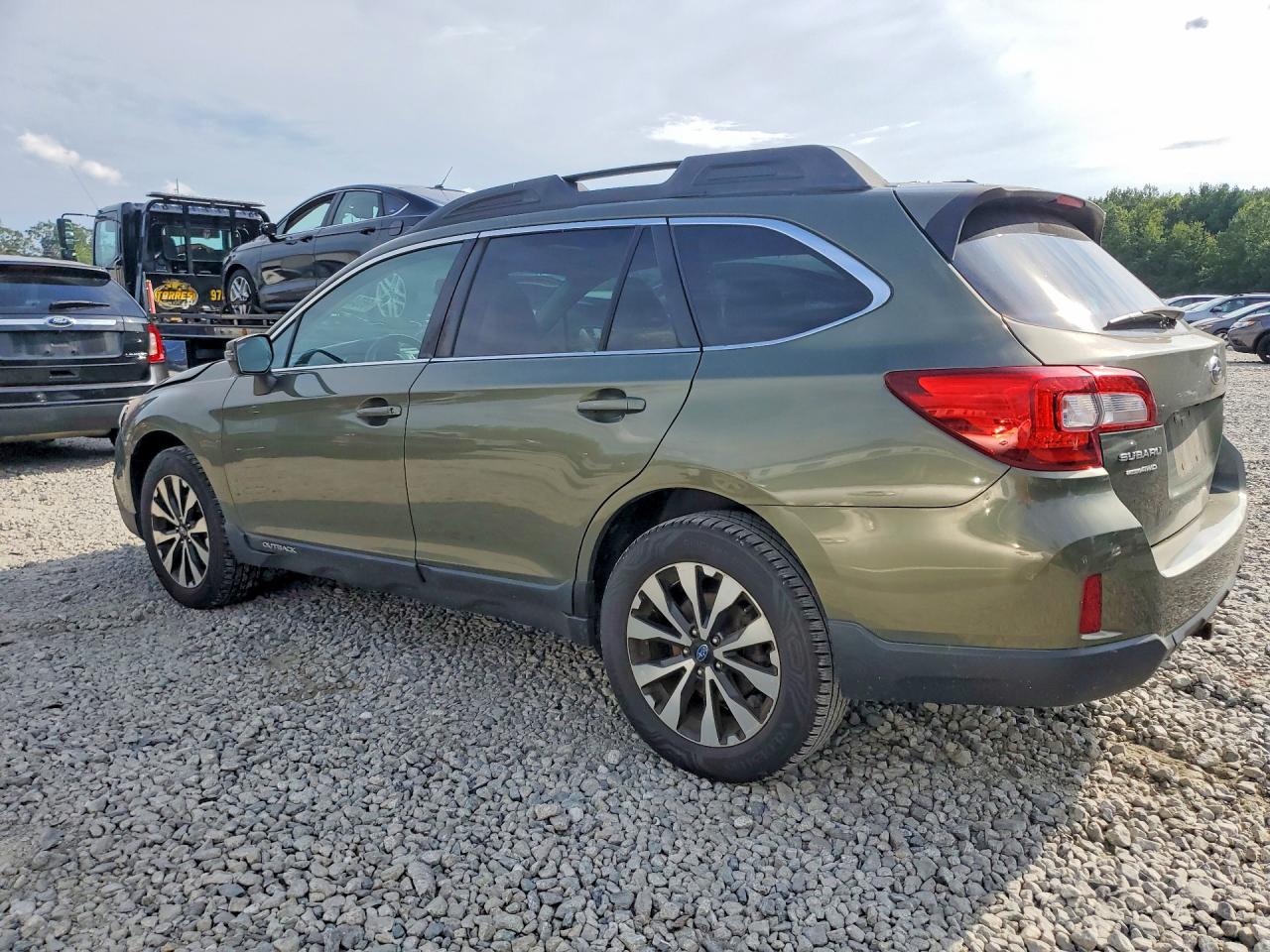 2015 SUBARU OUTBACK 3.6R LIMITED — снимка 2