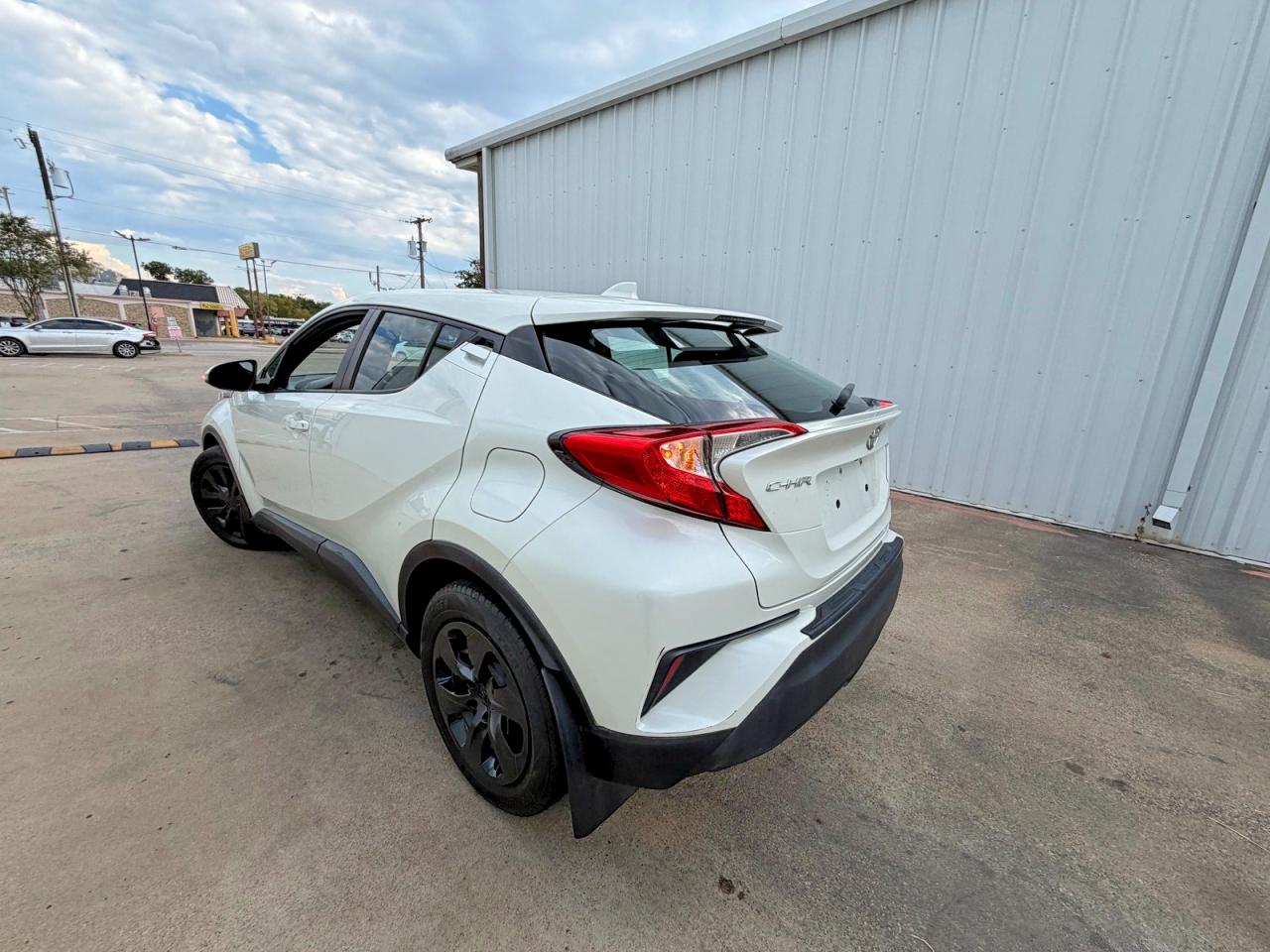 2019 TOYOTA C-HR LE — снимка 3