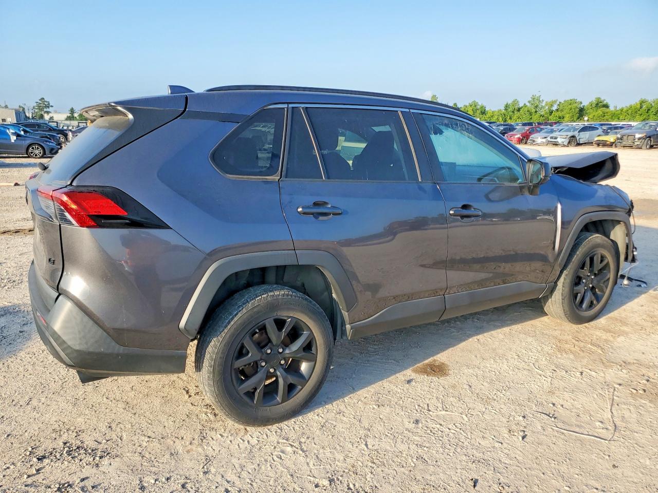 2021 TOYOTA RAV4 LE — снимка 3