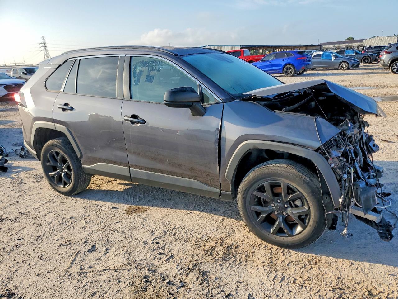 2021 TOYOTA RAV4 LE — снимка 4