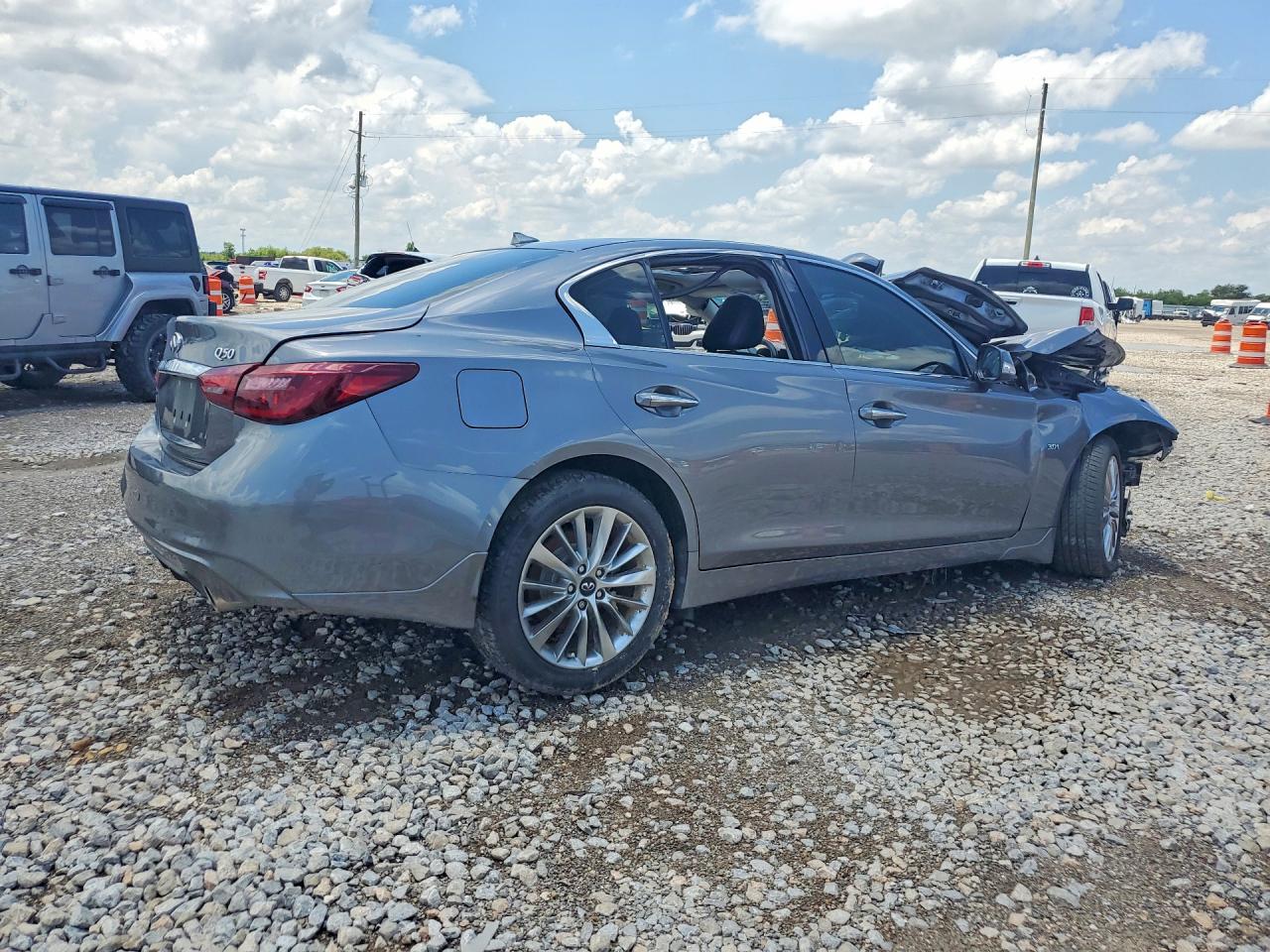 2019 INFINITI Q50 3.0T LUXE — снимка 3