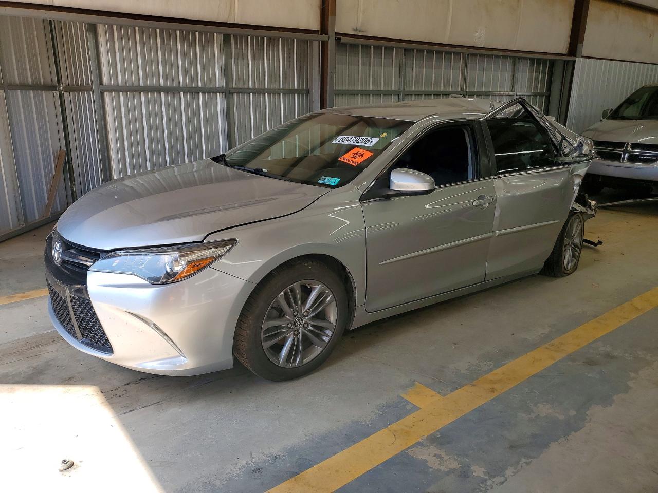 2017 TOYOTA CAMRY SE