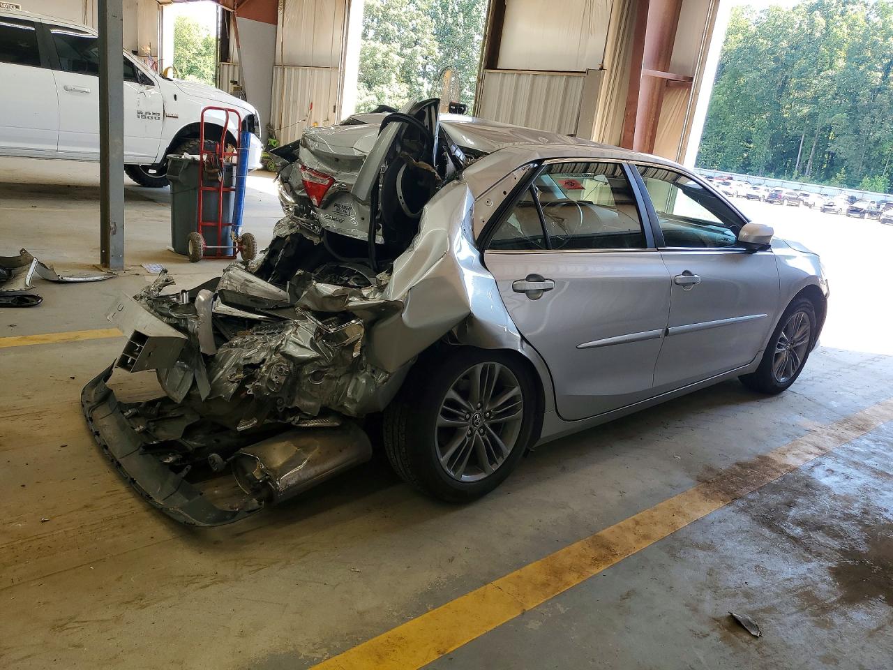 2017 TOYOTA CAMRY SE — снимка 3