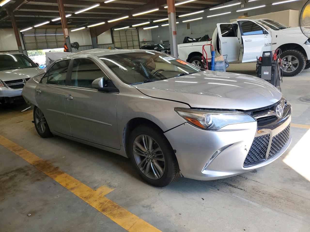 2017 TOYOTA CAMRY SE — снимка 4