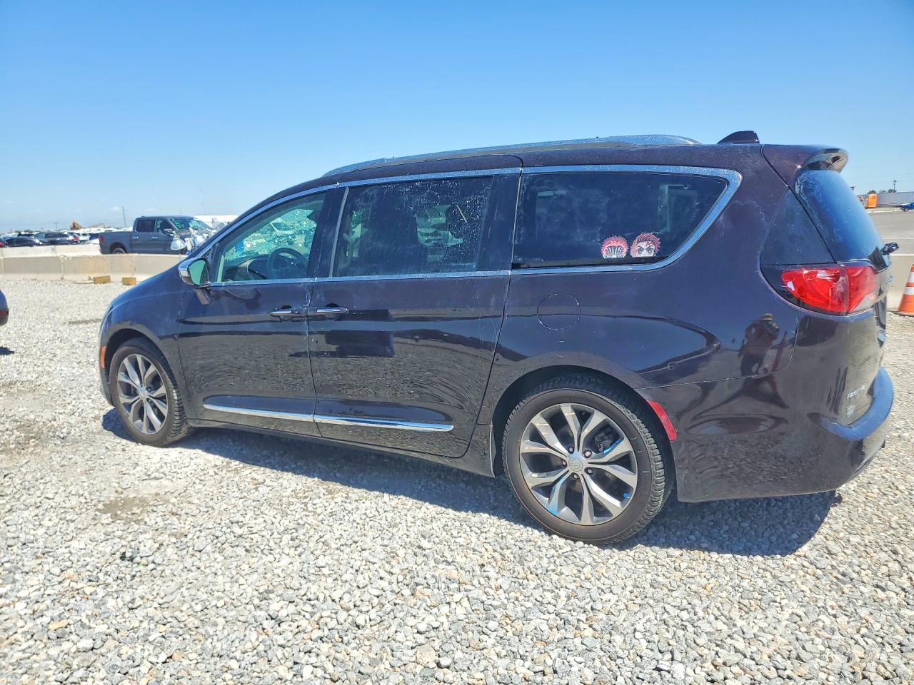 2017 CHRYSLER PACIFICA LIMITED — снимка 2
