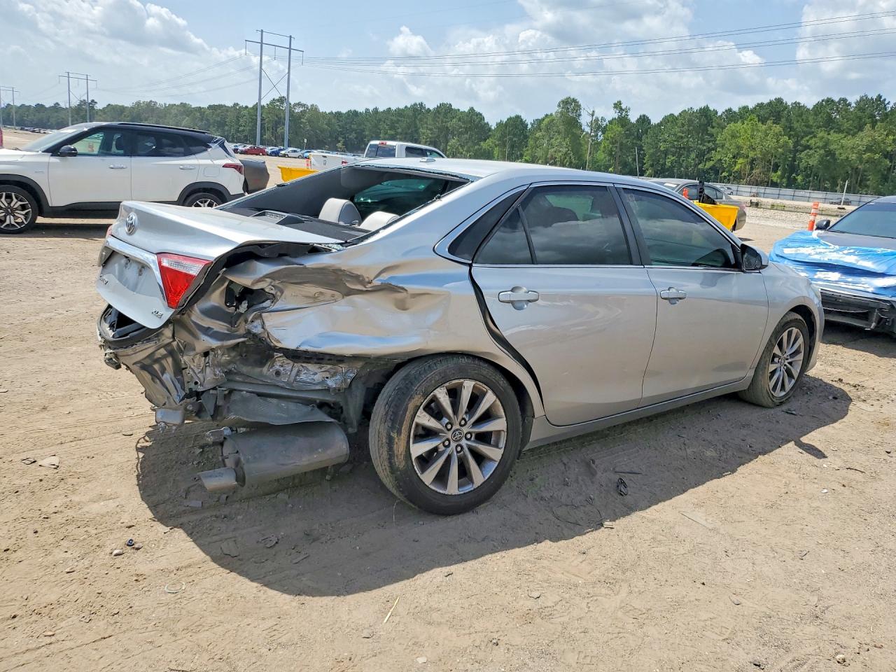 2015 TOYOTA CAMRY XLE — снимка 3