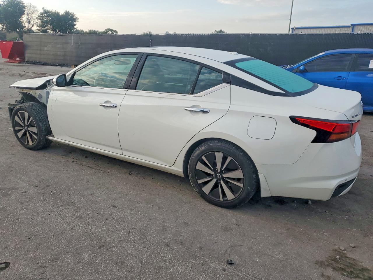 2019 NISSAN ALTIMA SL — снимка 2