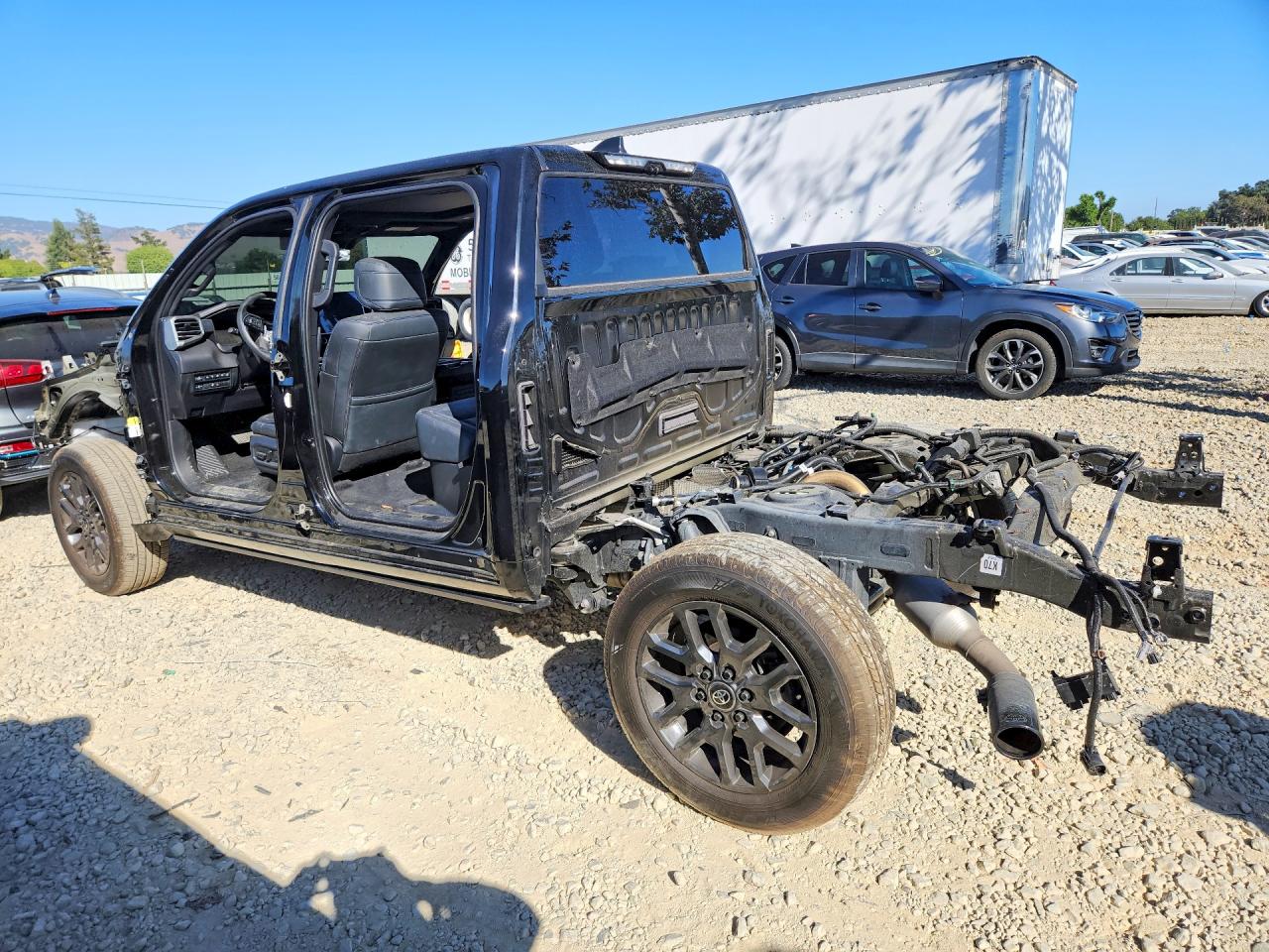 2025 TOYOTA TUNDRA PLATINUM — снимка 2
