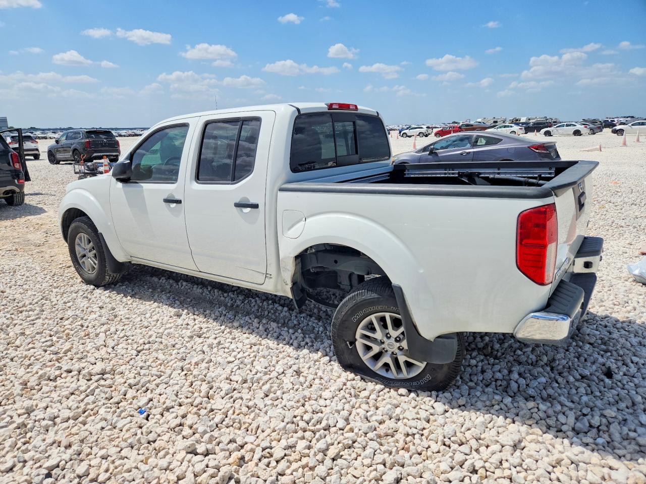 2020 NISSAN FRONTIER SV — снимка 2