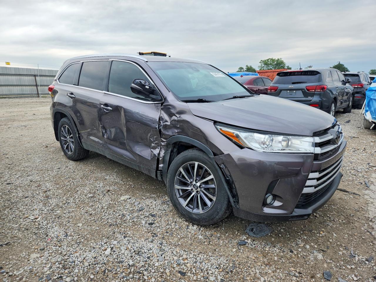 2019 TOYOTA HIGHLANDER XLE — снимка 4