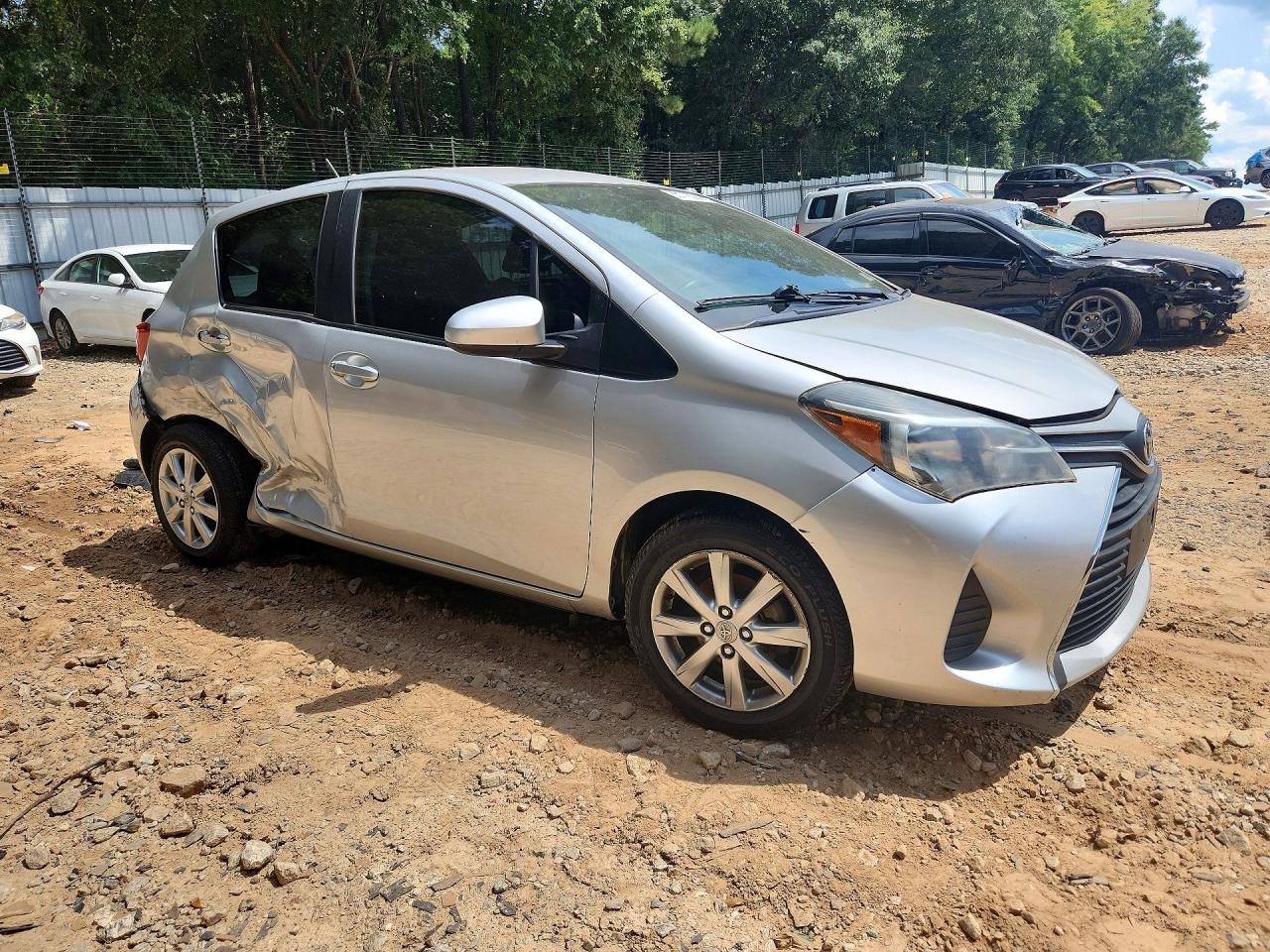 2015 TOYOTA YARIS 5-DOOR LE — снимка 4