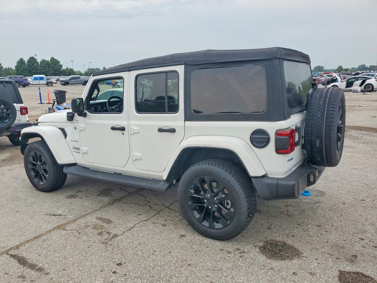2022 JEEP WRANGLER UNLIMITED SAHARA 4XE — снимка 2