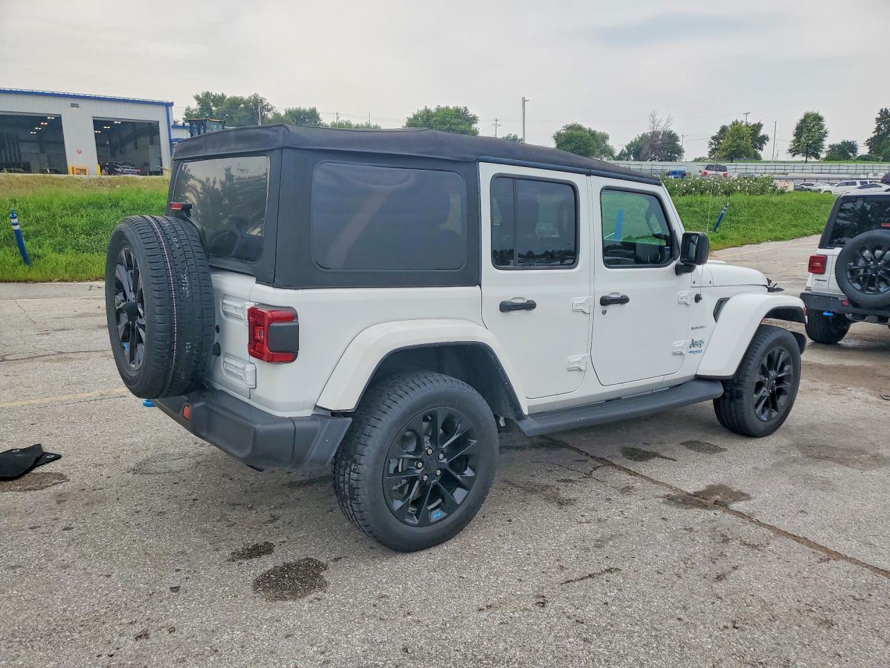 2022 JEEP WRANGLER UNLIMITED SAHARA 4XE — снимка 3