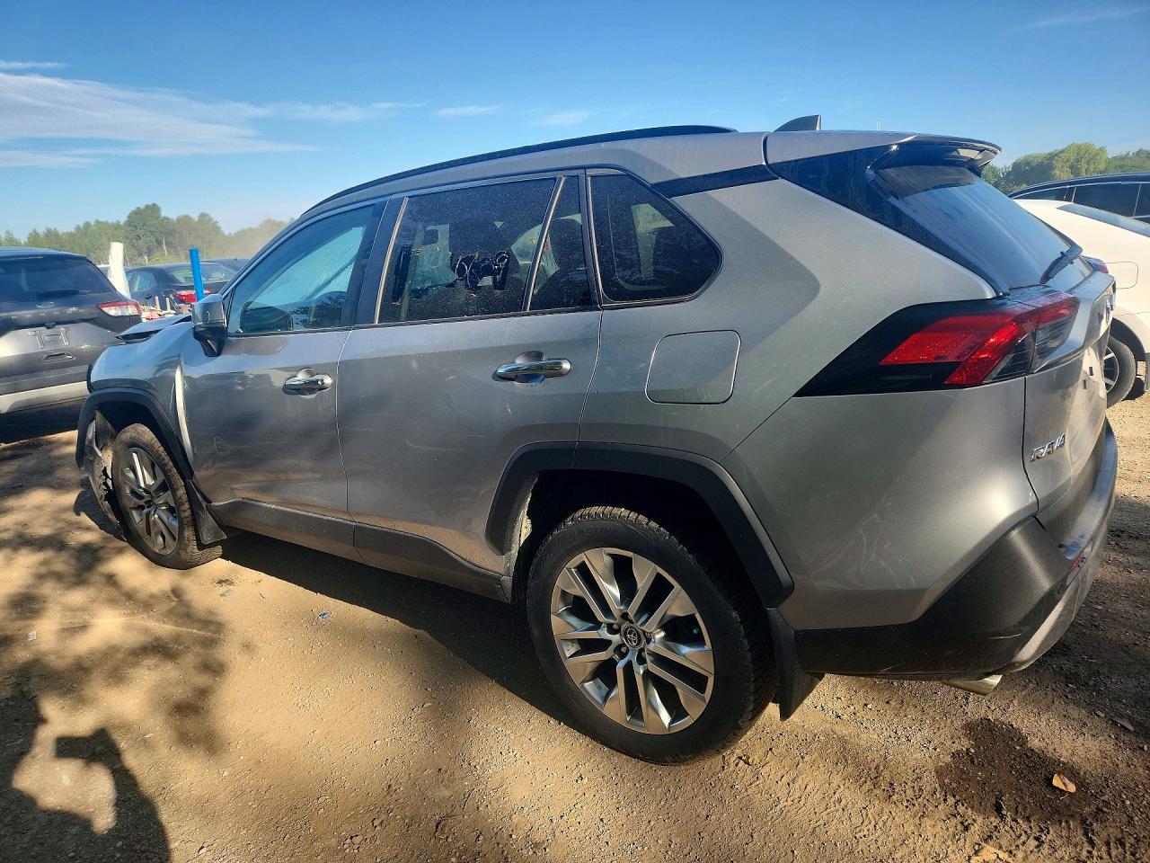 2020 TOYOTA RAV4 LIMITED — снимка 2