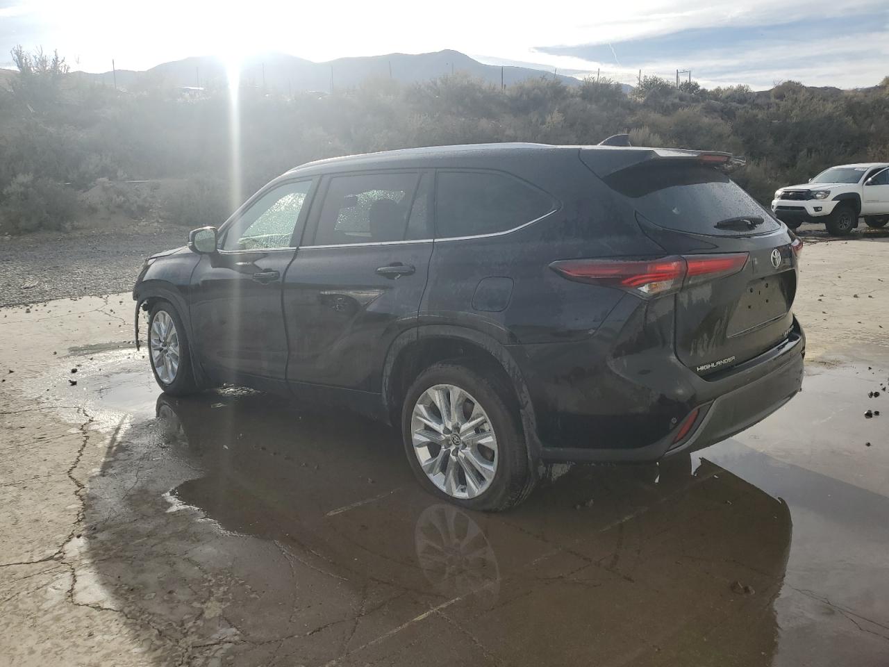 2025 TOYOTA HIGHLANDER LE — снимка 2