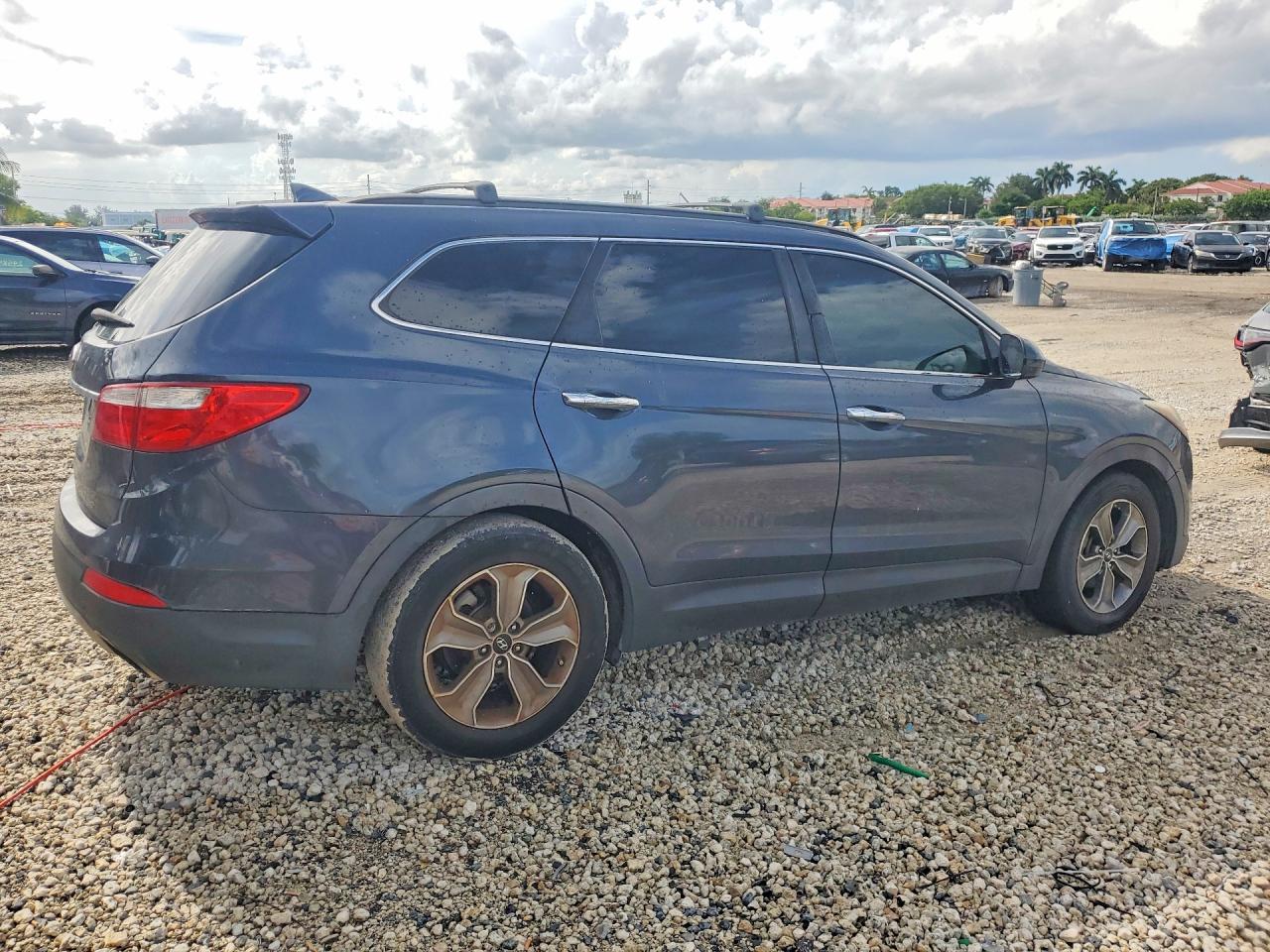 2015 HYUNDAI SANTA FE GLS — photo 3