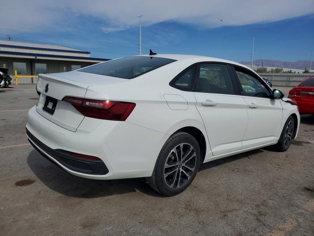 2024 VOLKSWAGEN JETTA SPORT — снимка 3