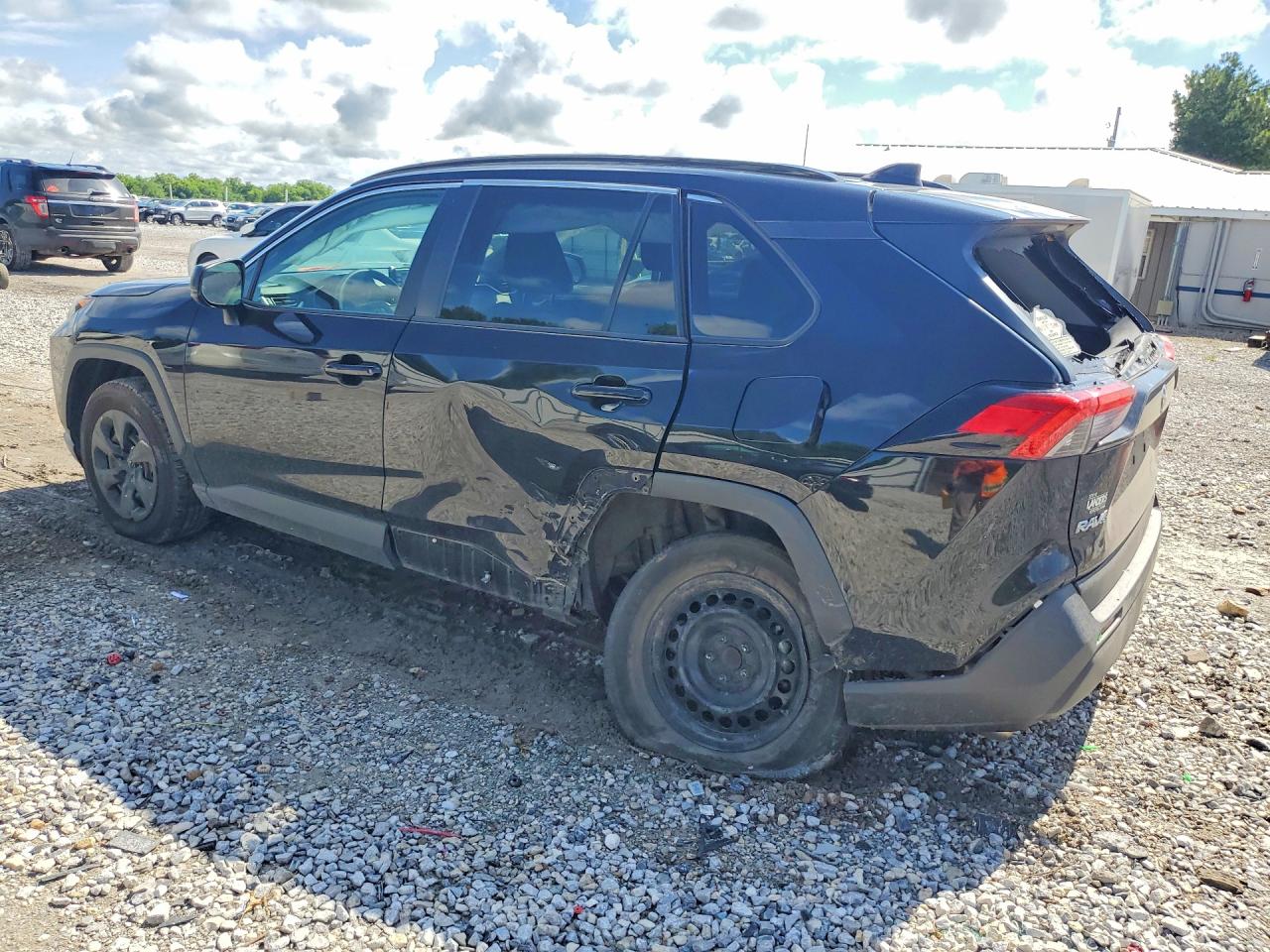 2021 TOYOTA RAV4 LE — снимка 2