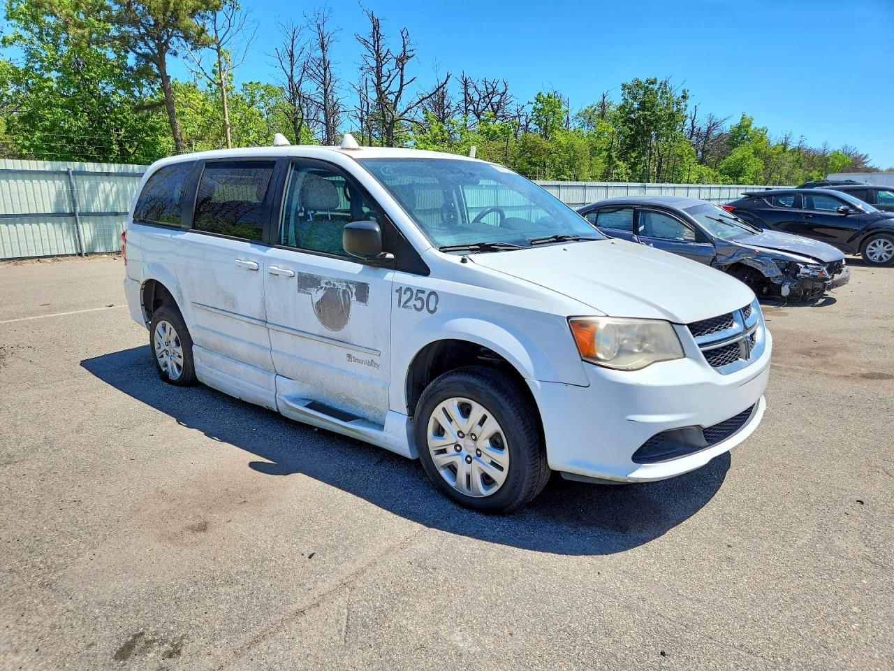 2015 DODGE GRAND CARAVAN SE — снимка 4
