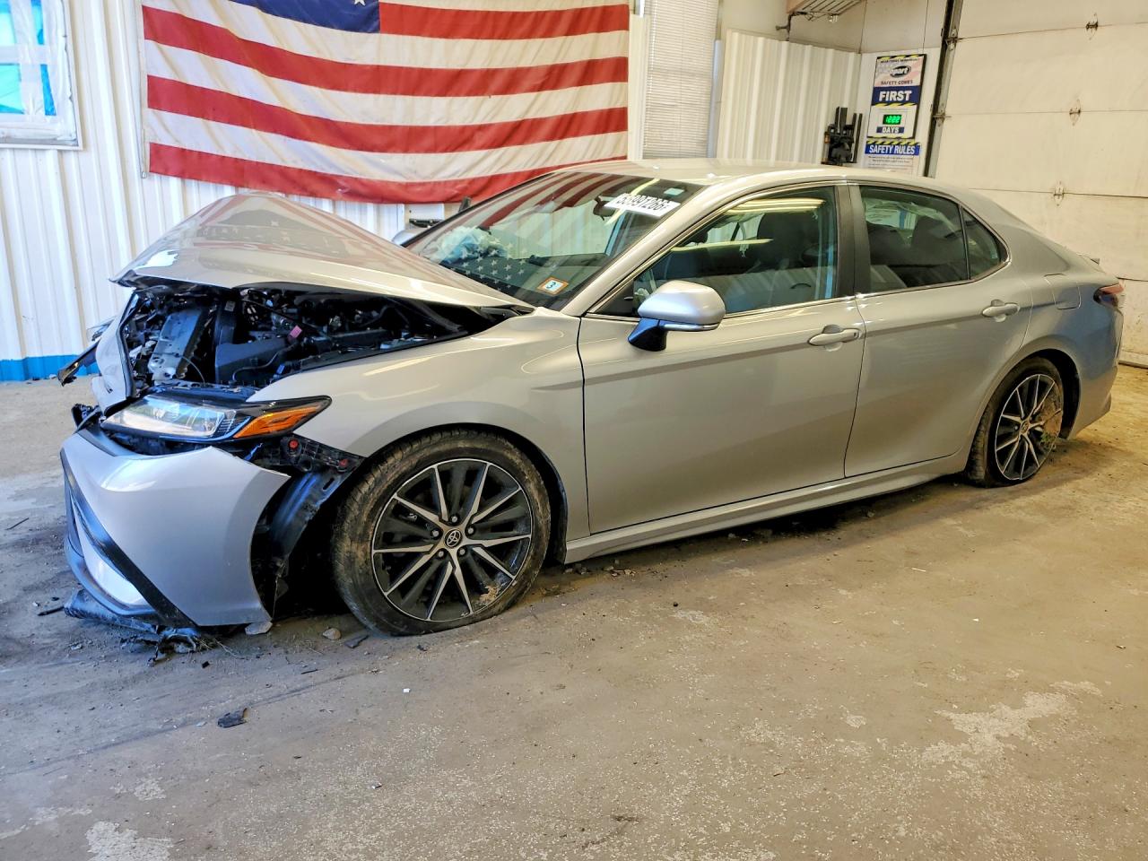 2022 TOYOTA CAMRY SE