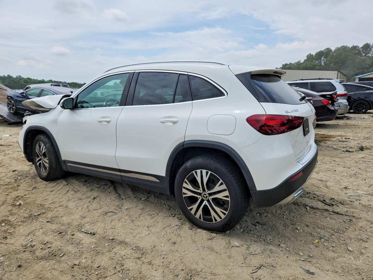 2025 MERCEDES-BENZ GLA 250 4MATIC — снимка 2