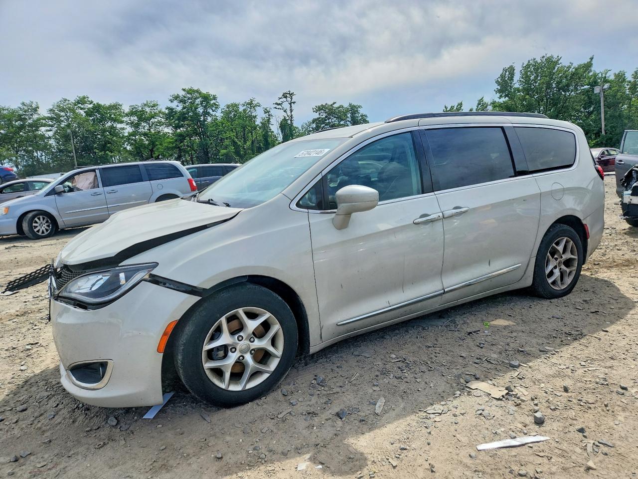 2017 CHRYSLER PACIFICA TOURING L